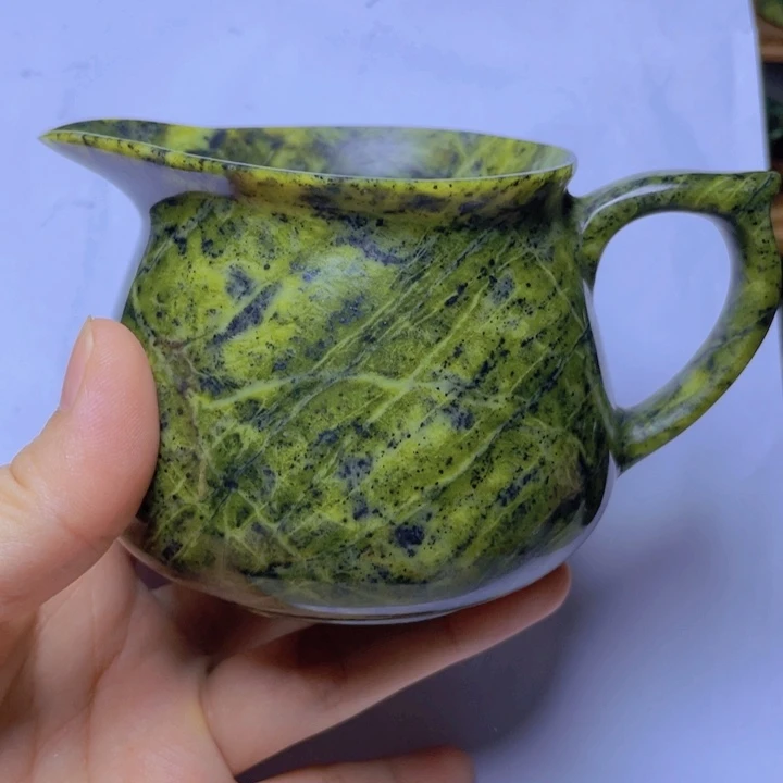 蛇纹石玉未镶嵌公道杯微瑕用****1