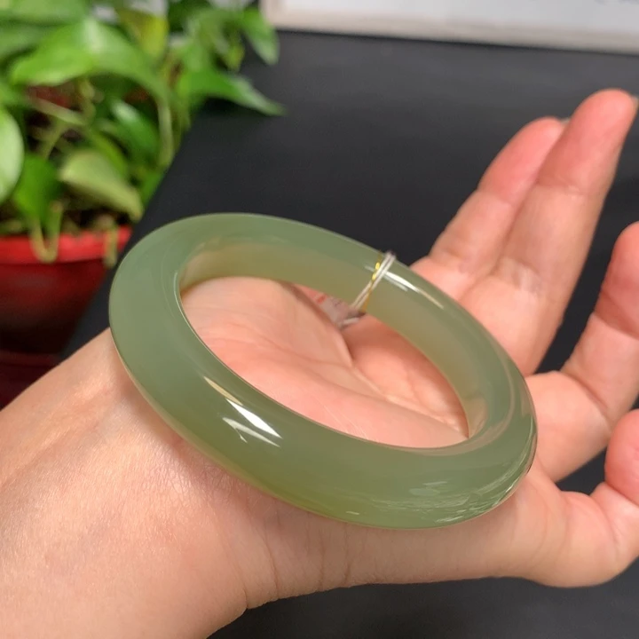 和田玉手镯未镶嵌58