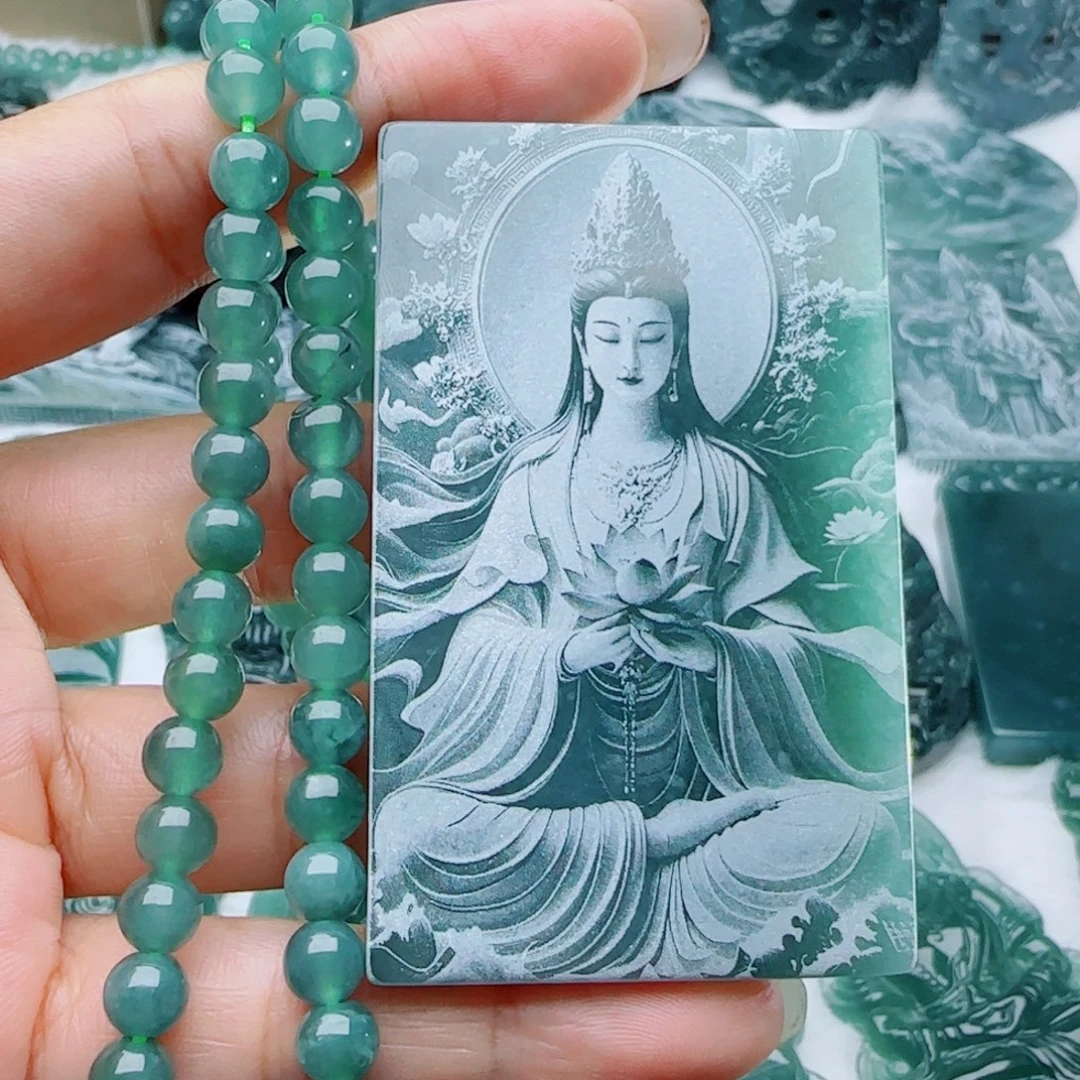 翡翠未镶嵌颈饰多样性发货天然的A货翡翠