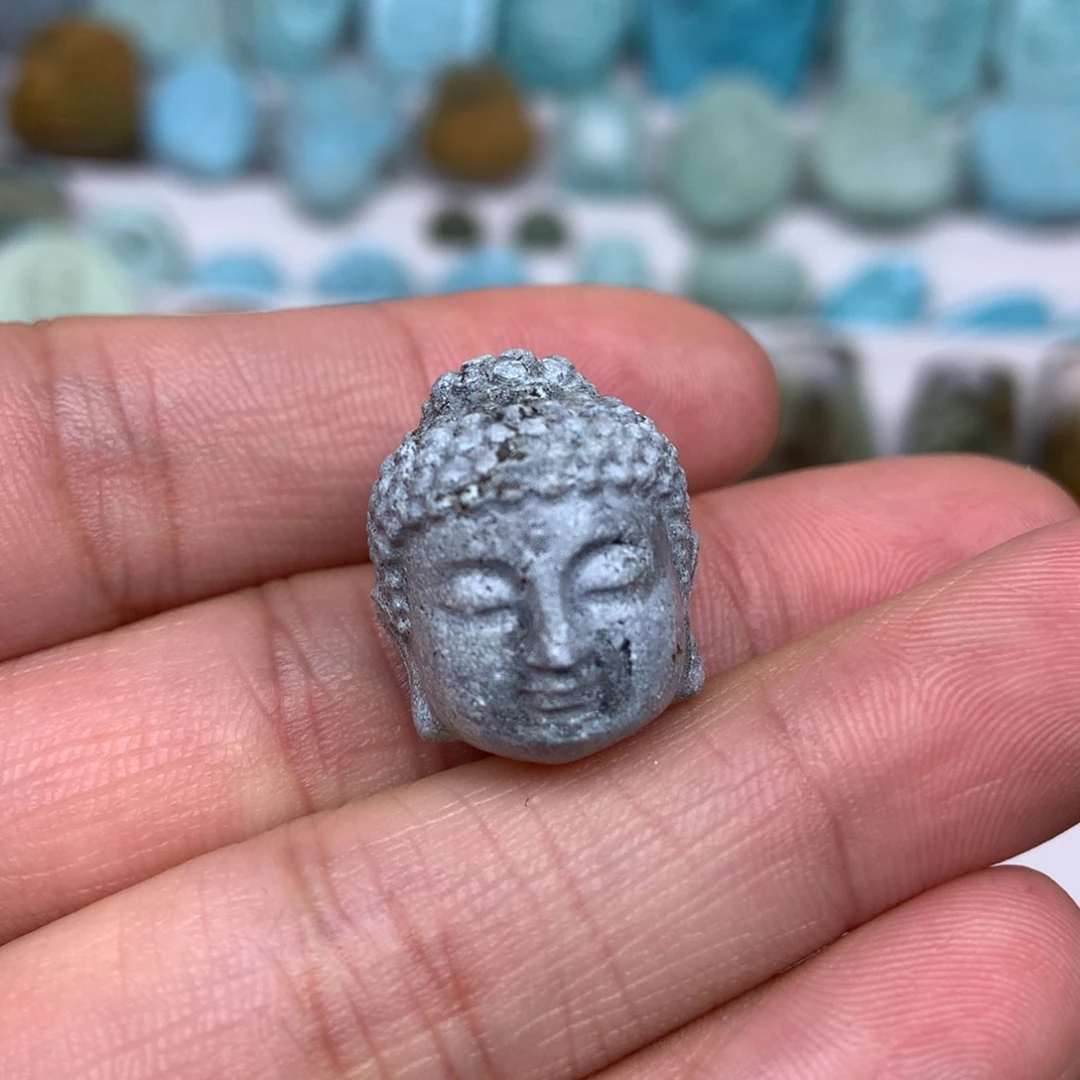 特色佛首配饰5.3克