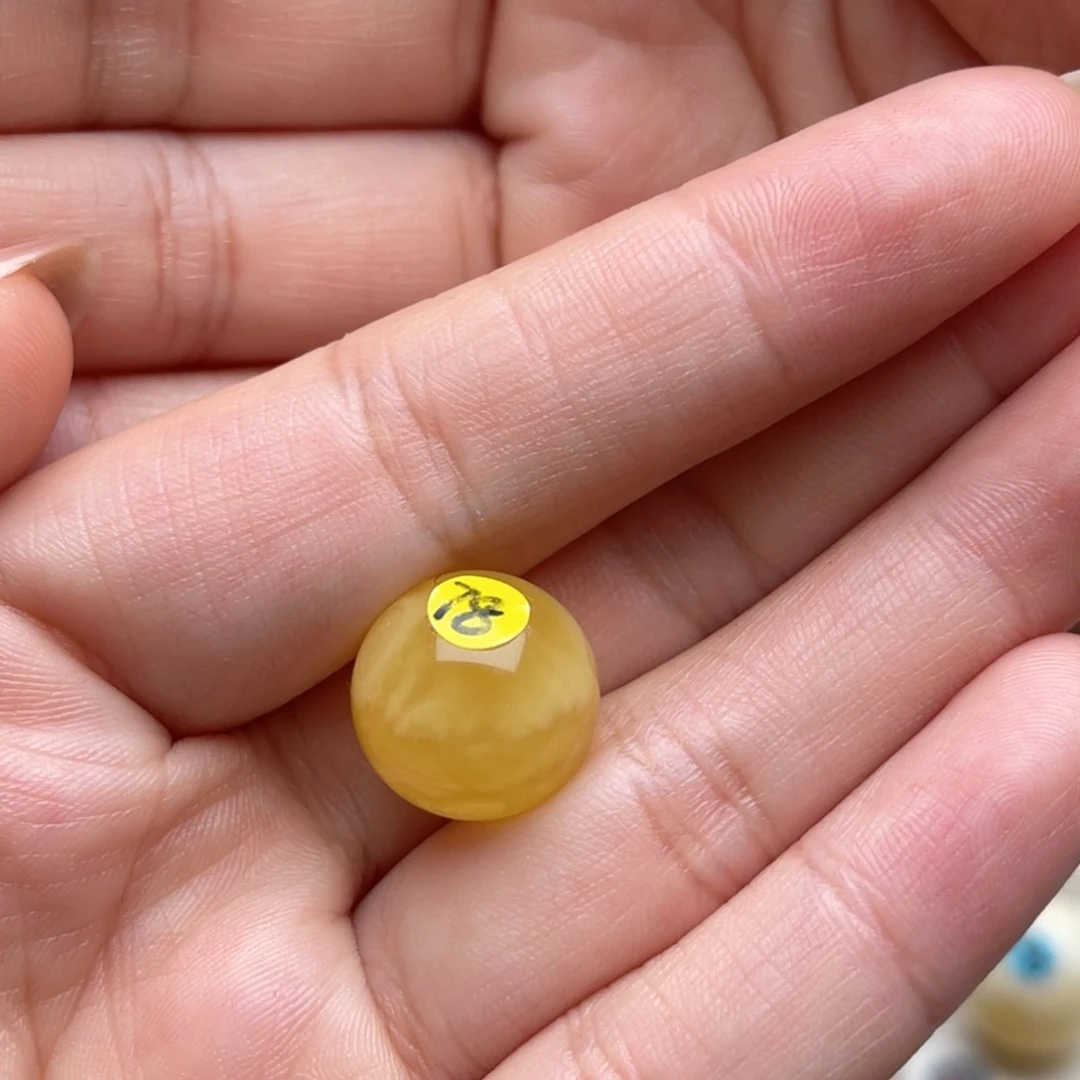 未镶嵌琥珀裸石用****伊蜜蜡圆珠梦