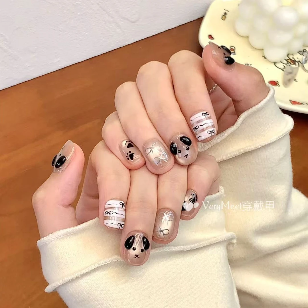 VERY MEET可爱帕恰狗手捏手绘显白小众高级感短款豆豆甲美甲贴34