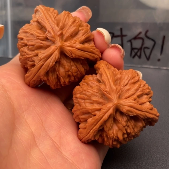 追***影文玩核桃吊坠白狮子