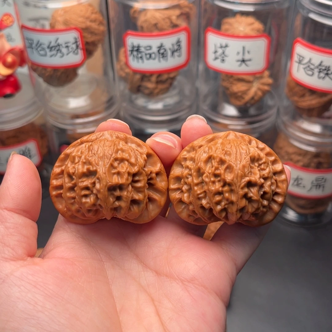 文玩核桃把件45老树宫灯