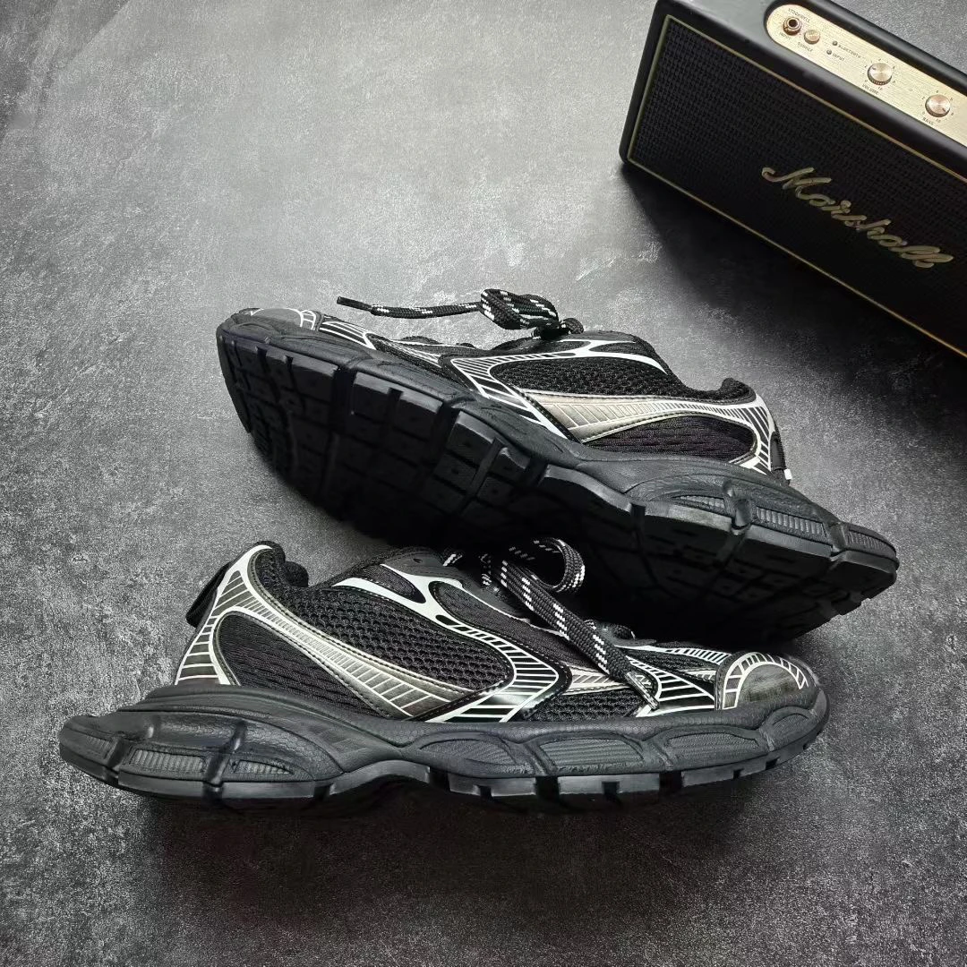 99新 Balenciaga/巴黎世家 44码 3XL 黑银 鞋