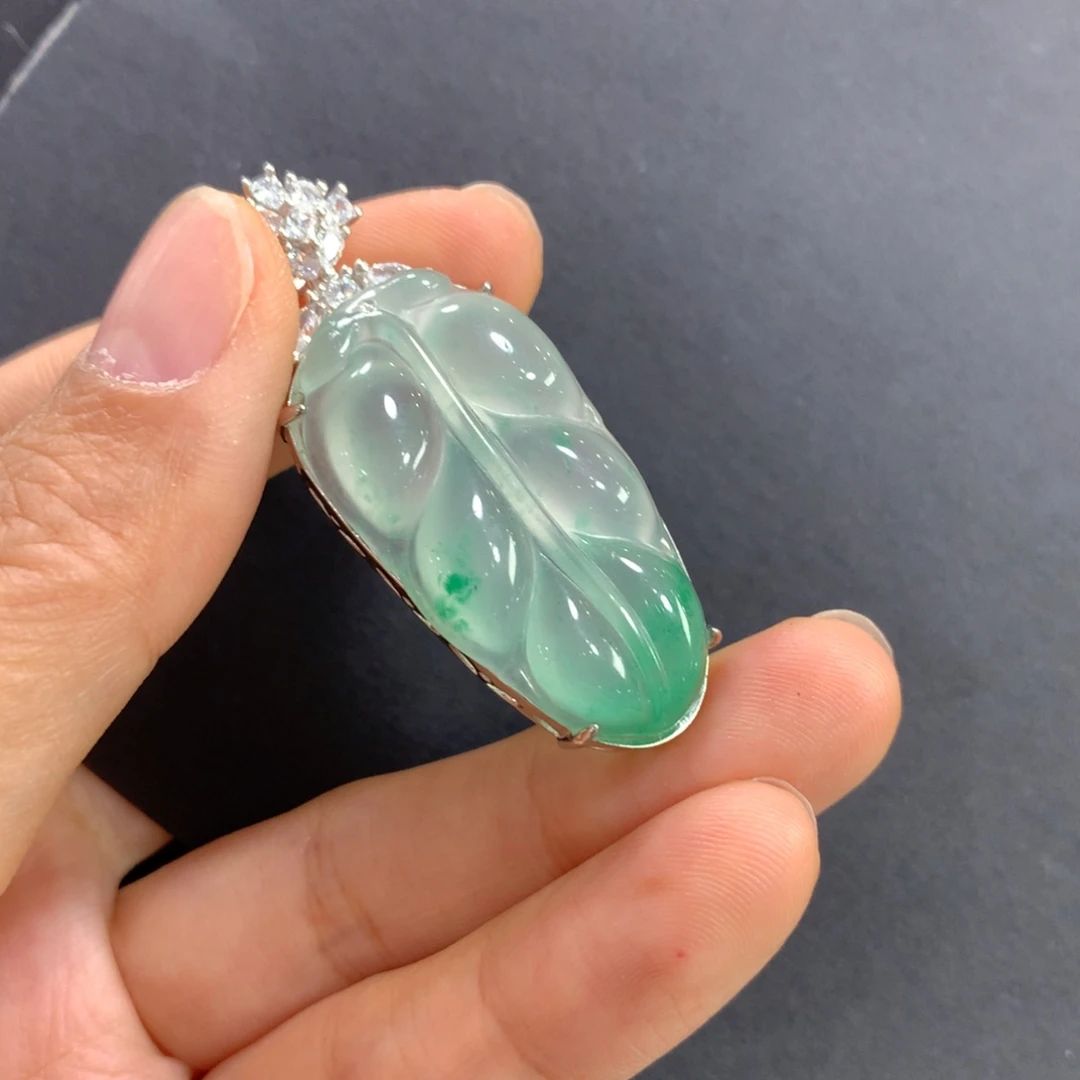 涌***儿石英质玉银S925镶嵌颈饰