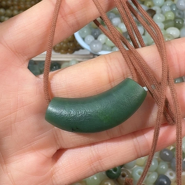 和田玉（碧玉）未镶嵌颈饰