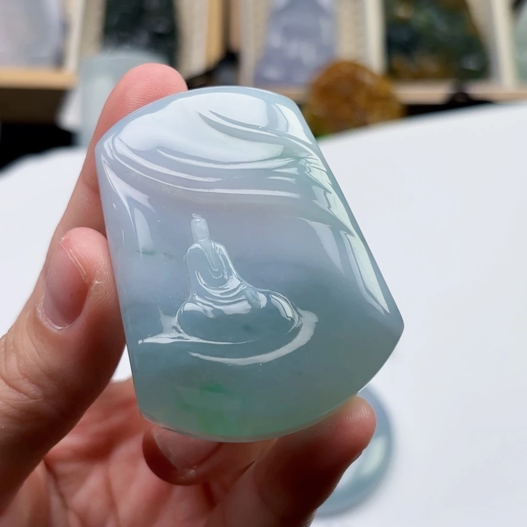 ℳ***、翡翠未镶嵌颈饰悟道