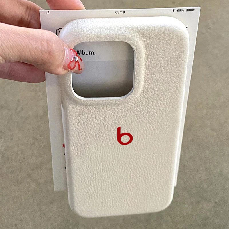 BANCA红色字母皮革纹适用iPhone17/16promax苹果14/15手机壳13/12