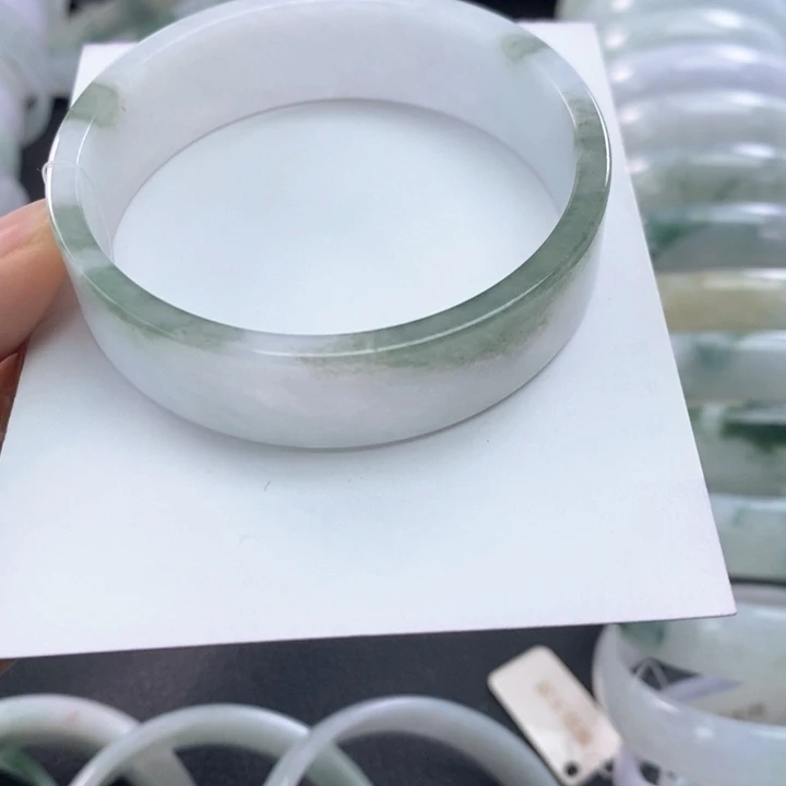 未镶嵌手镯翡翠公主方