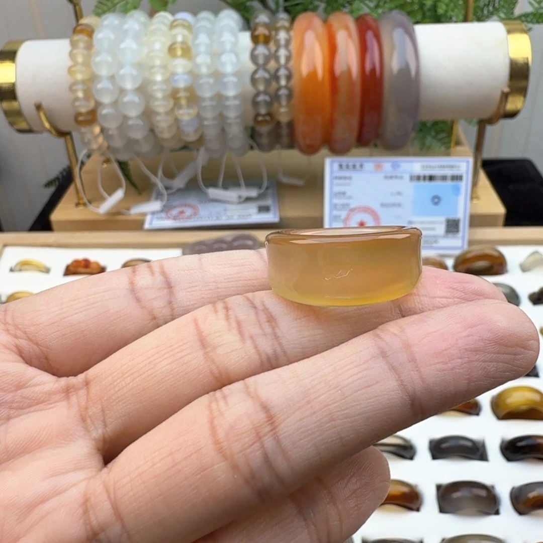 伤***食玛瑙/玉髓未镶嵌戒圈