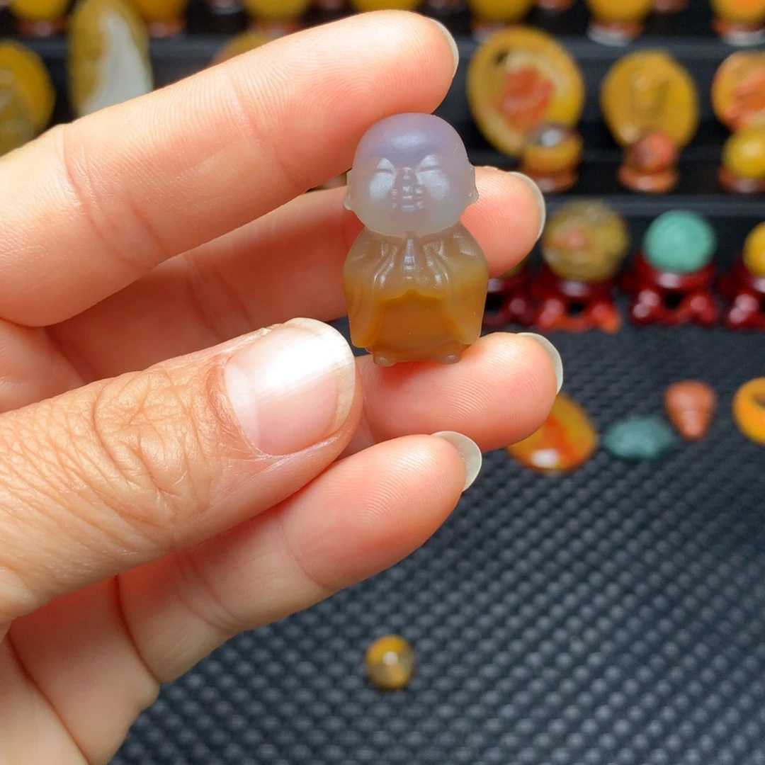 笨***孩玛瑙/玉髓未镶嵌战国红