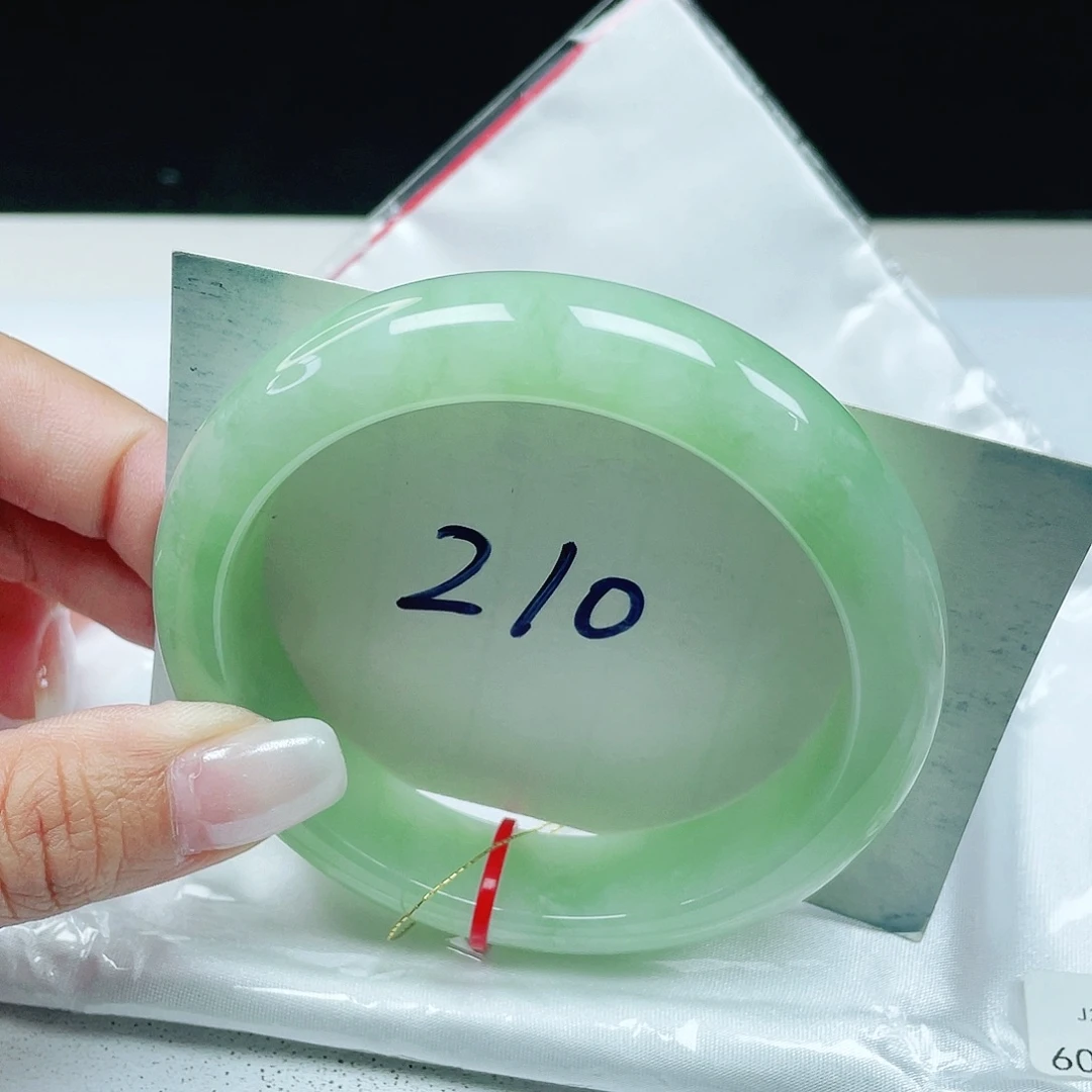 翡翠未镶嵌手镯 正圈60+