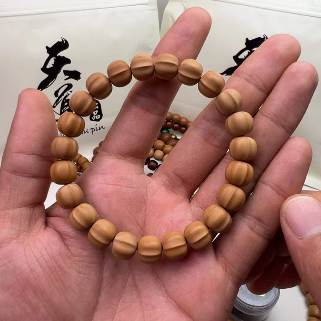 吊坠猴头核桃微瑕小鲨鱼