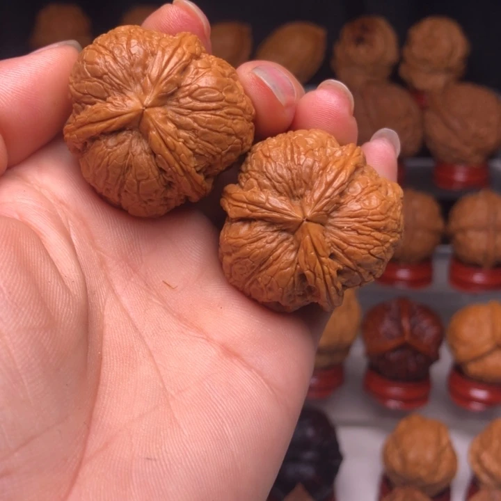 L****桃核吊坠132粗筋三楞