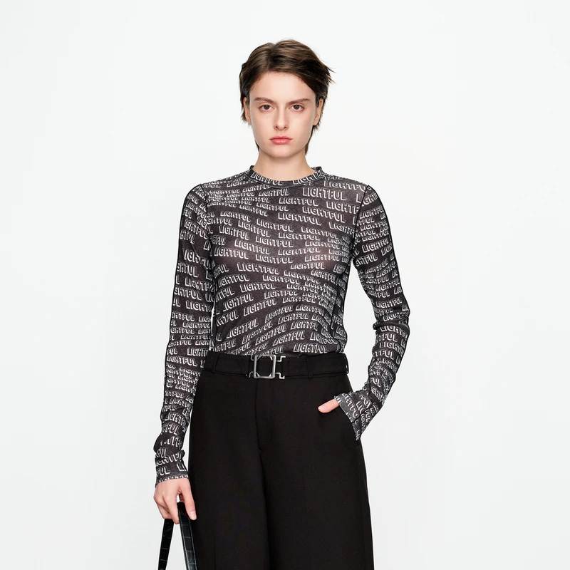 婉甸2025春季新品黑白字母印针织打底衫百搭风1241I01SM4