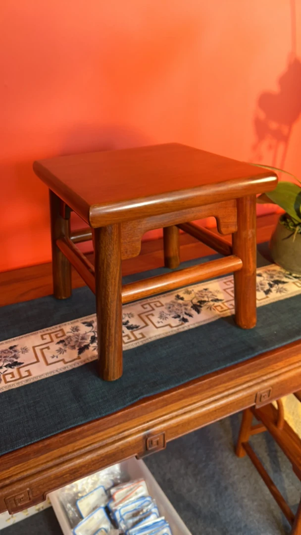 大果紫檀小板凳 缅甸花梨 富贵凳