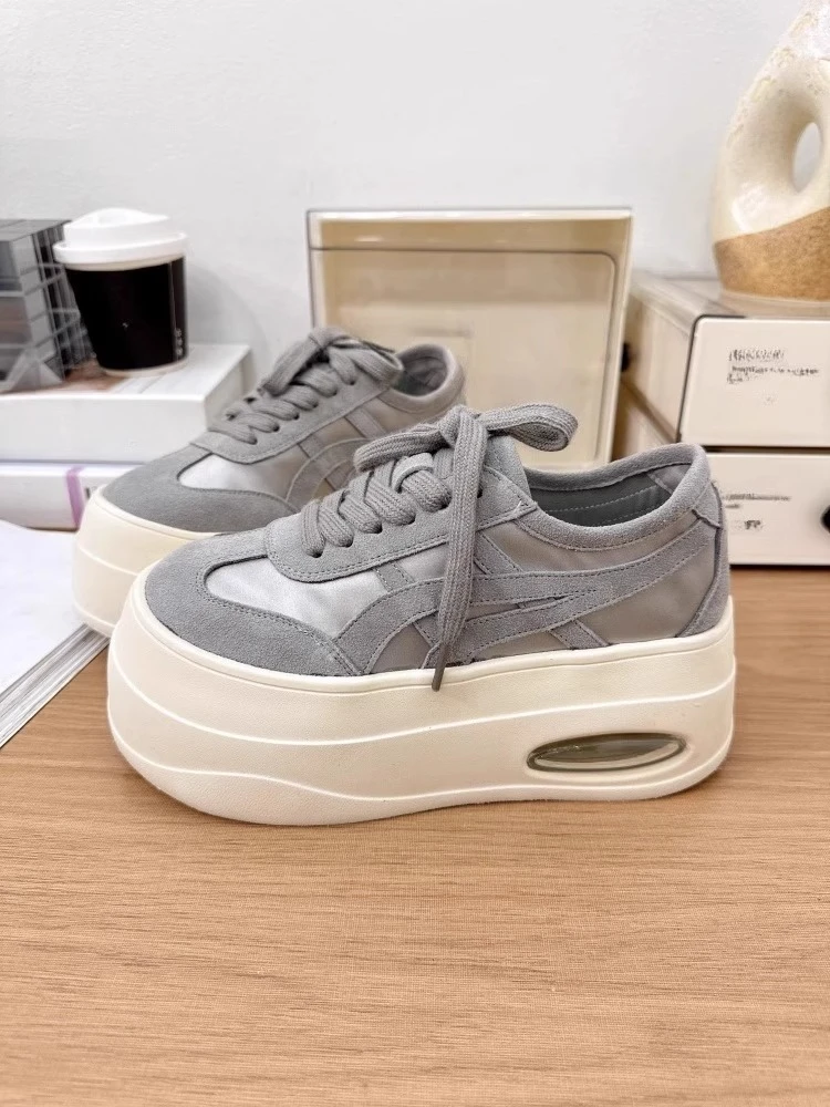 欧货圆头系带休闲松糕厚底鞋2025新款小个子增高百搭运动板鞋女