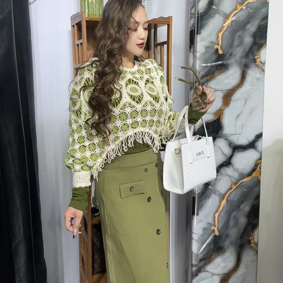 新款镂空钩花碎花流苏短款长袖针织雪纺衫时尚百搭外穿