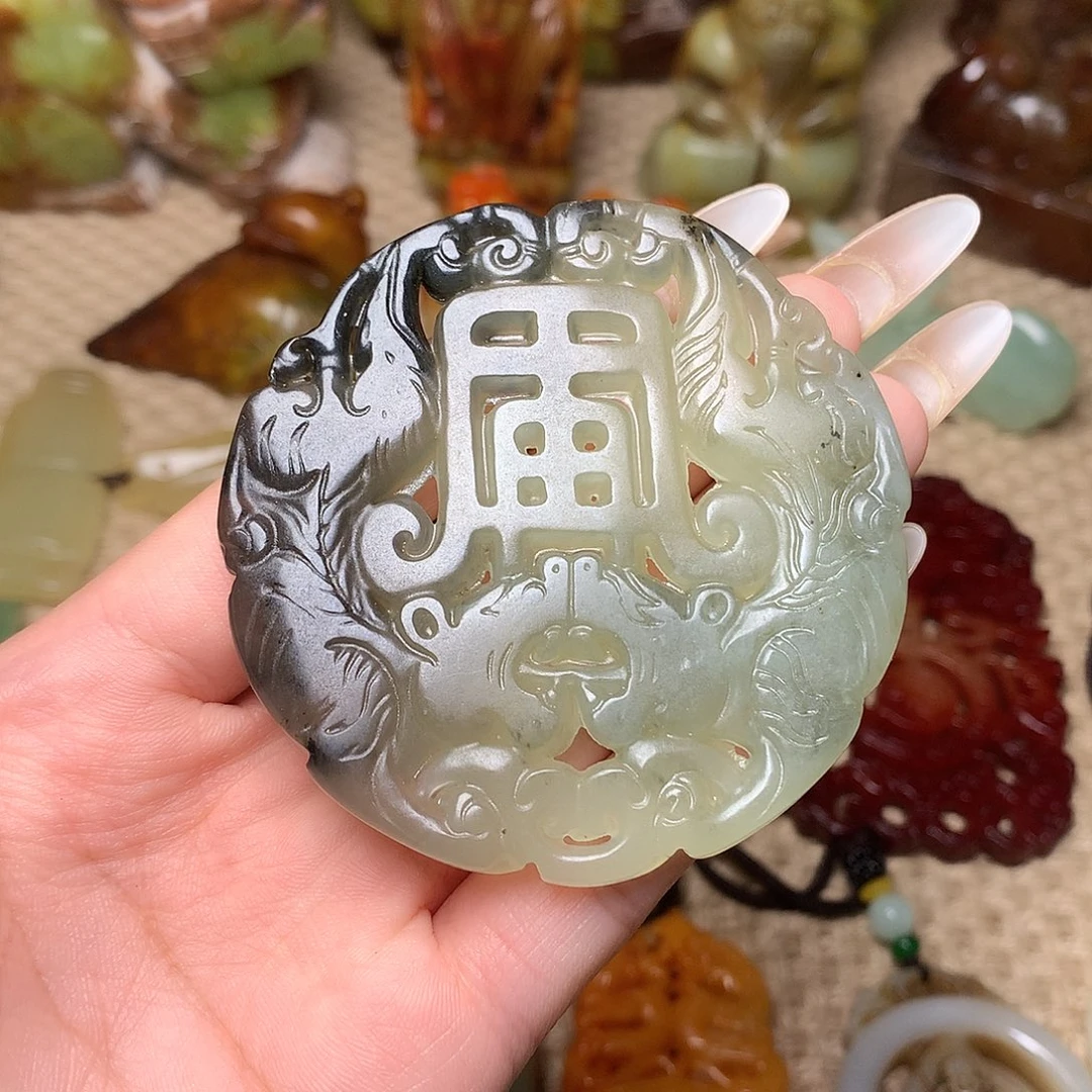 未镶嵌蛇纹石玉颈饰