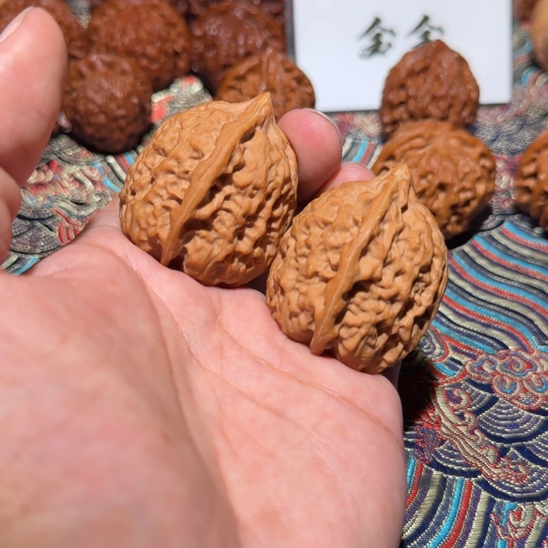把件核桃1263沈鸡，尺寸37