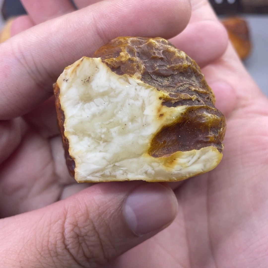 定制琥珀未镶嵌天然琥珀