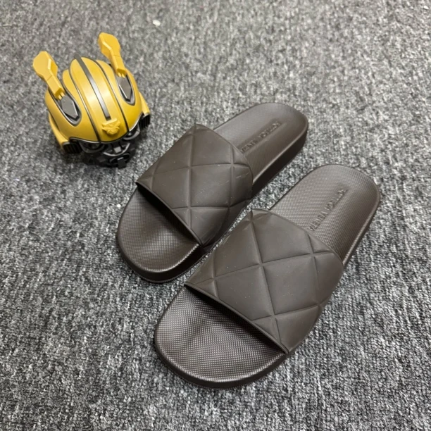 95新 BOTTEGA VENETA/葆蝶家 /42码/棕色菱形格拖鞋/公价3800