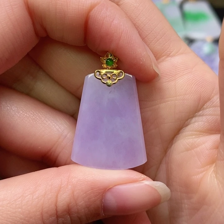 翡翠颈饰未镶嵌吊坠