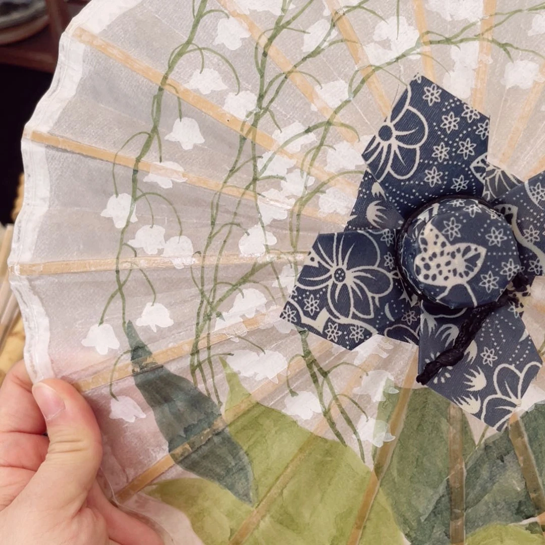 景德镇陶瓷艺术品立**月