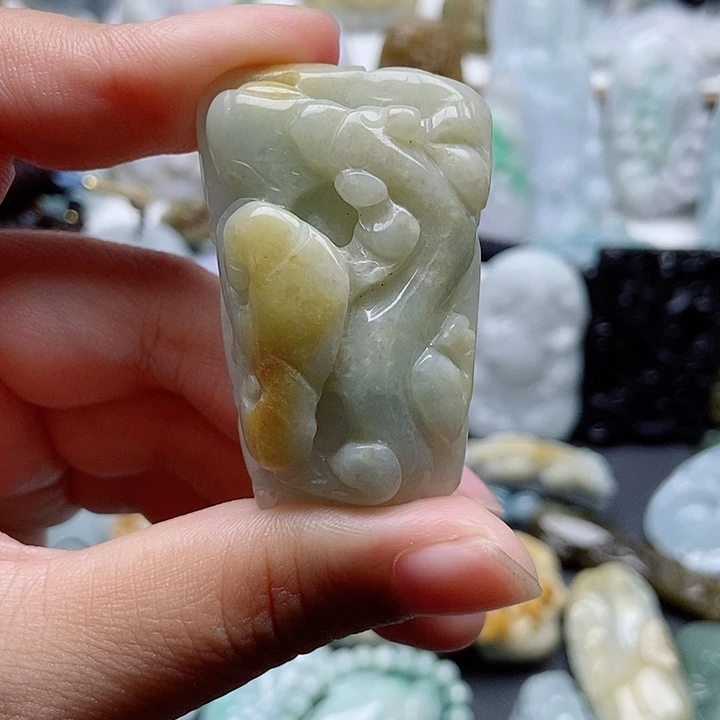 翡翠未镶嵌颈饰翡翠