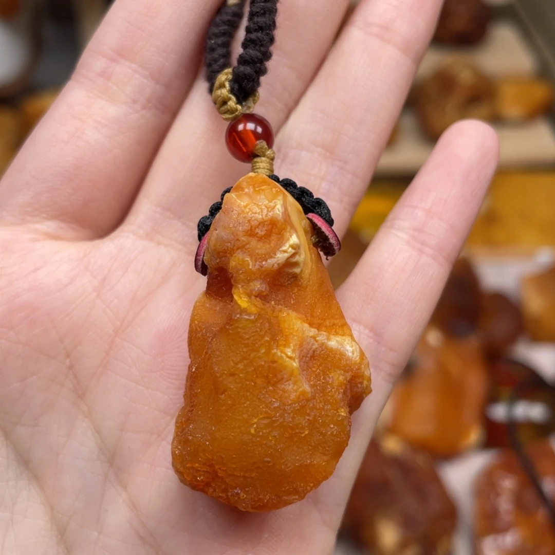 未镶嵌琥珀珠宝奇石