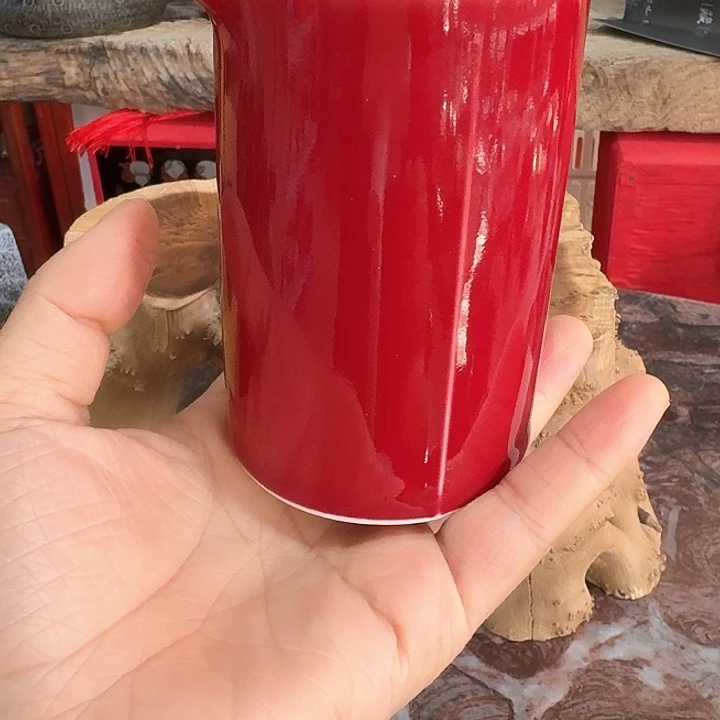主人杯一个，瓷。。品茗瓷