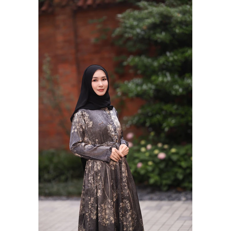 【嘉米拉】珠绣连衣裙LYQ26001