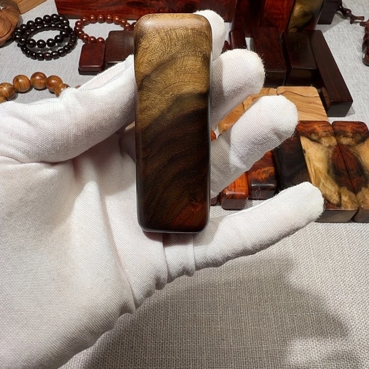 交趾黄檀（大红酸枝）