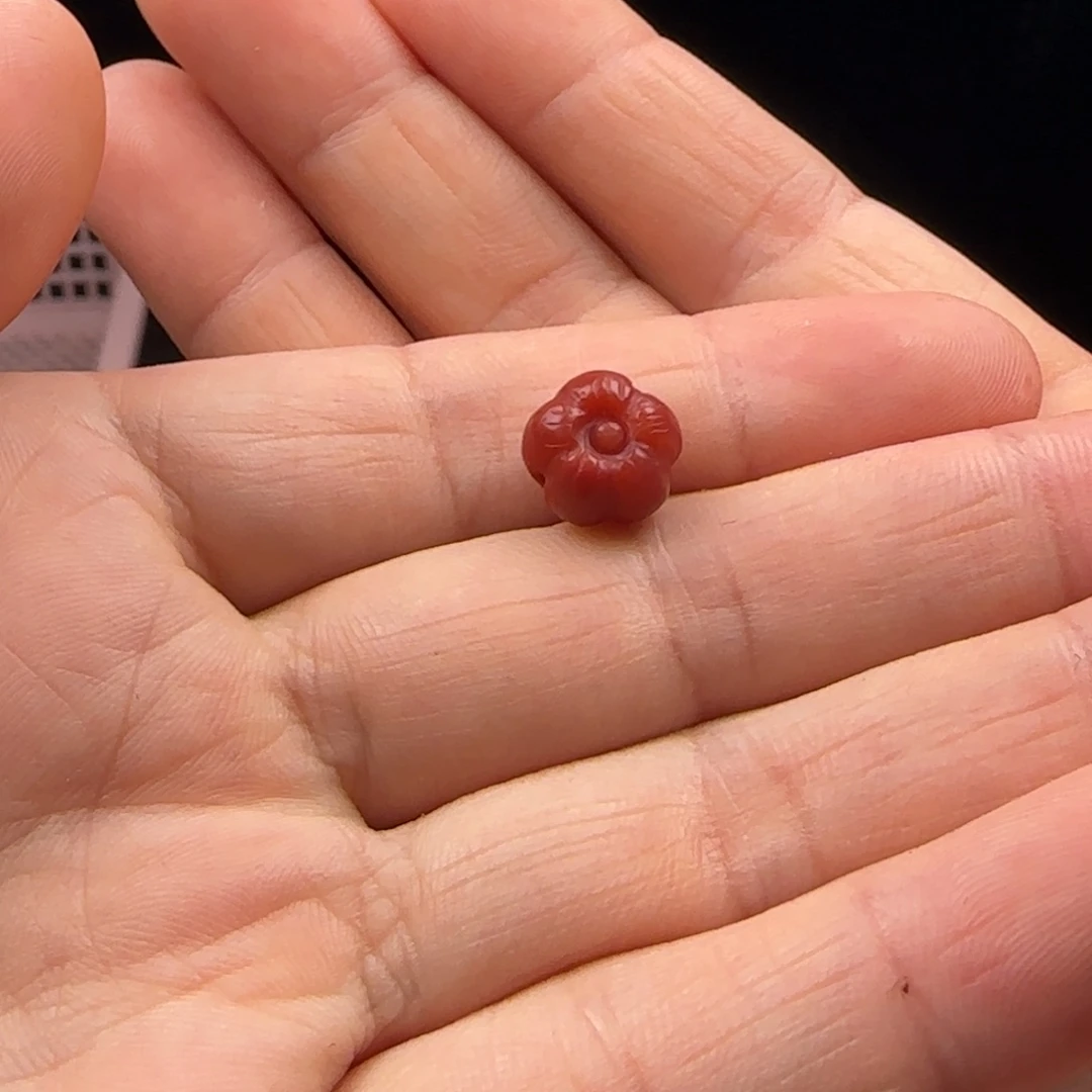 向***活南红玛瑙未镶嵌挂件