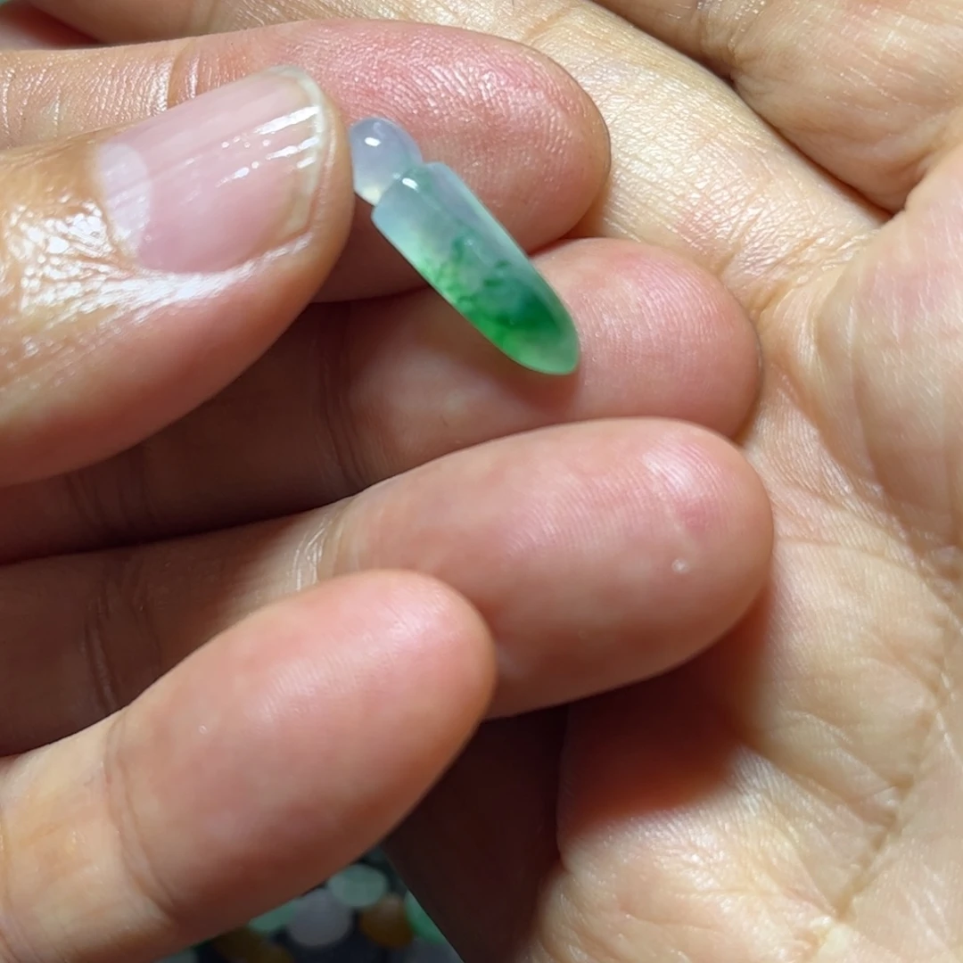 定制翡翠未镶嵌剑