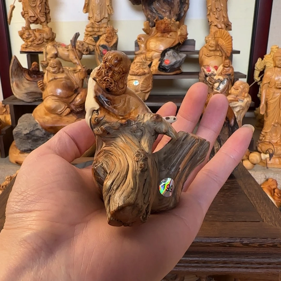 崖柏小木匠艺雕一物一拍