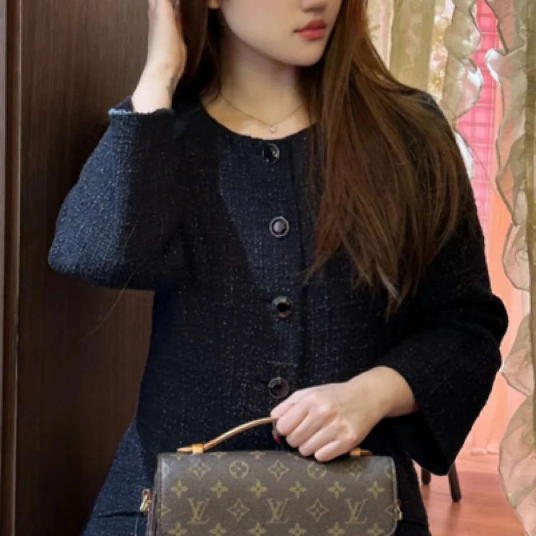 99新 Chanel/香奈儿 梦幻藏蓝色编织款外套/38码/A0889