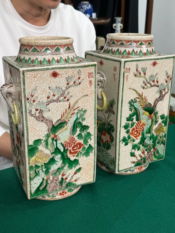 艺术收藏品 一对 哥釉五彩 琮式瓶