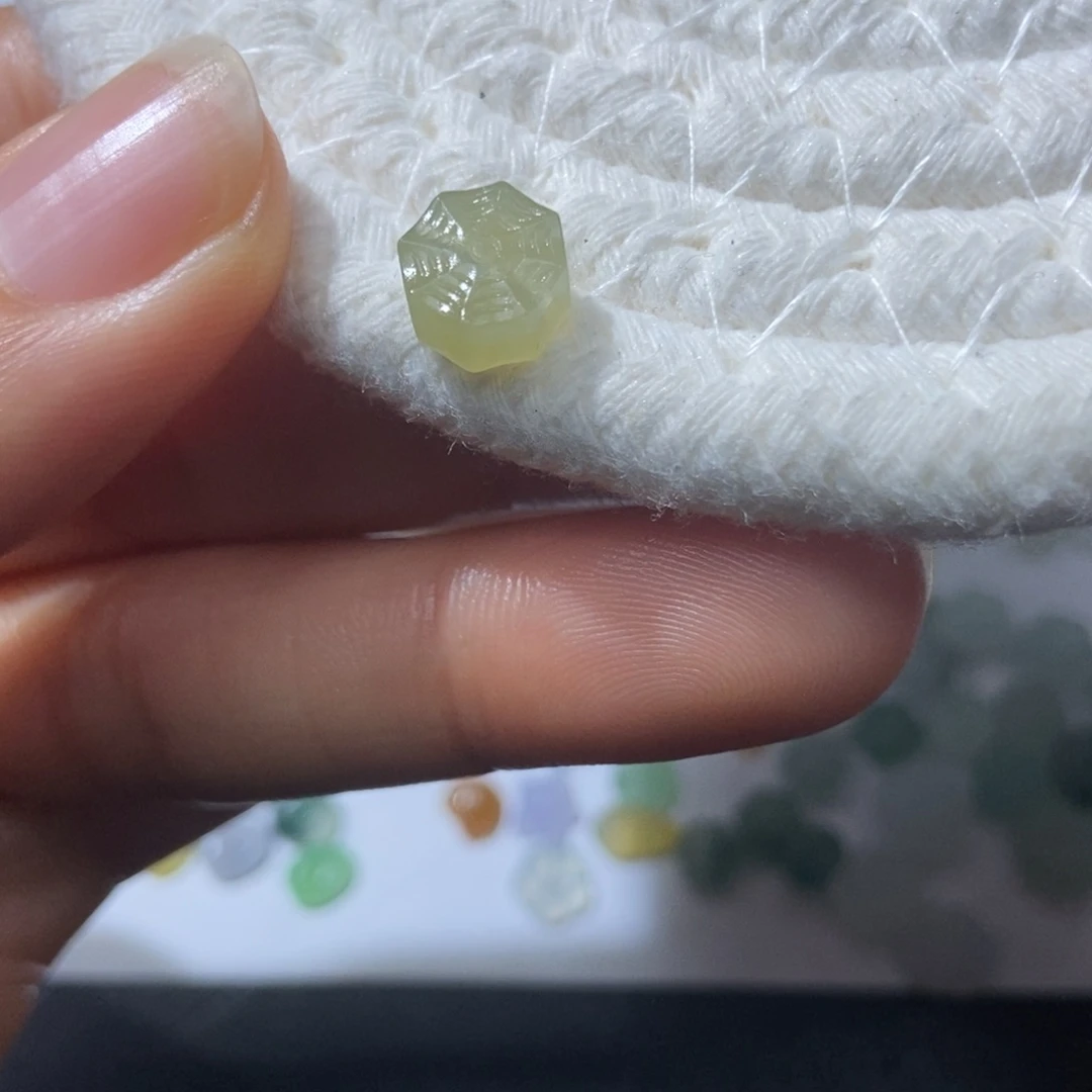 定制翡翠未镶嵌翡翠7.8*4.4