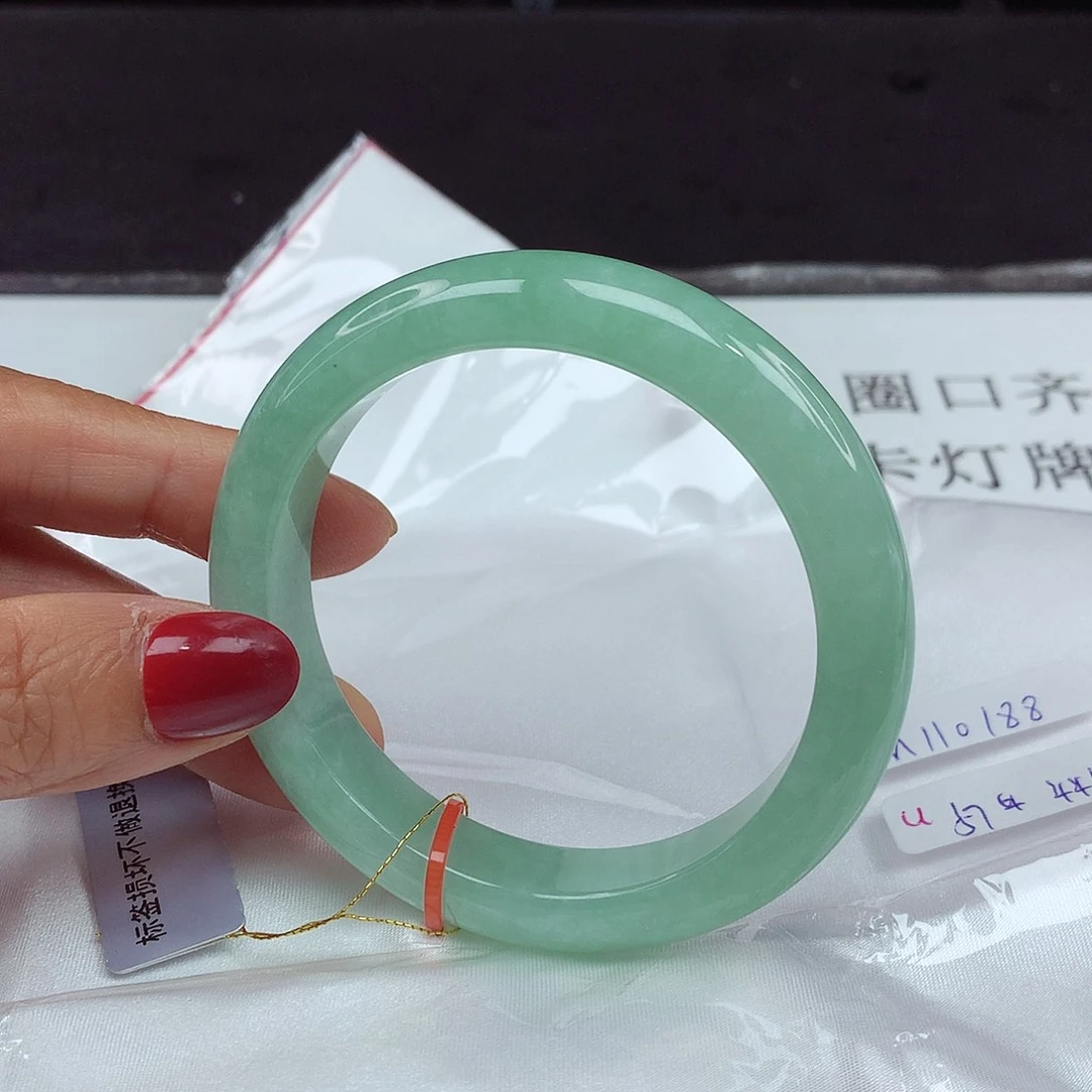 翡翠手镯未镶嵌57圈0188