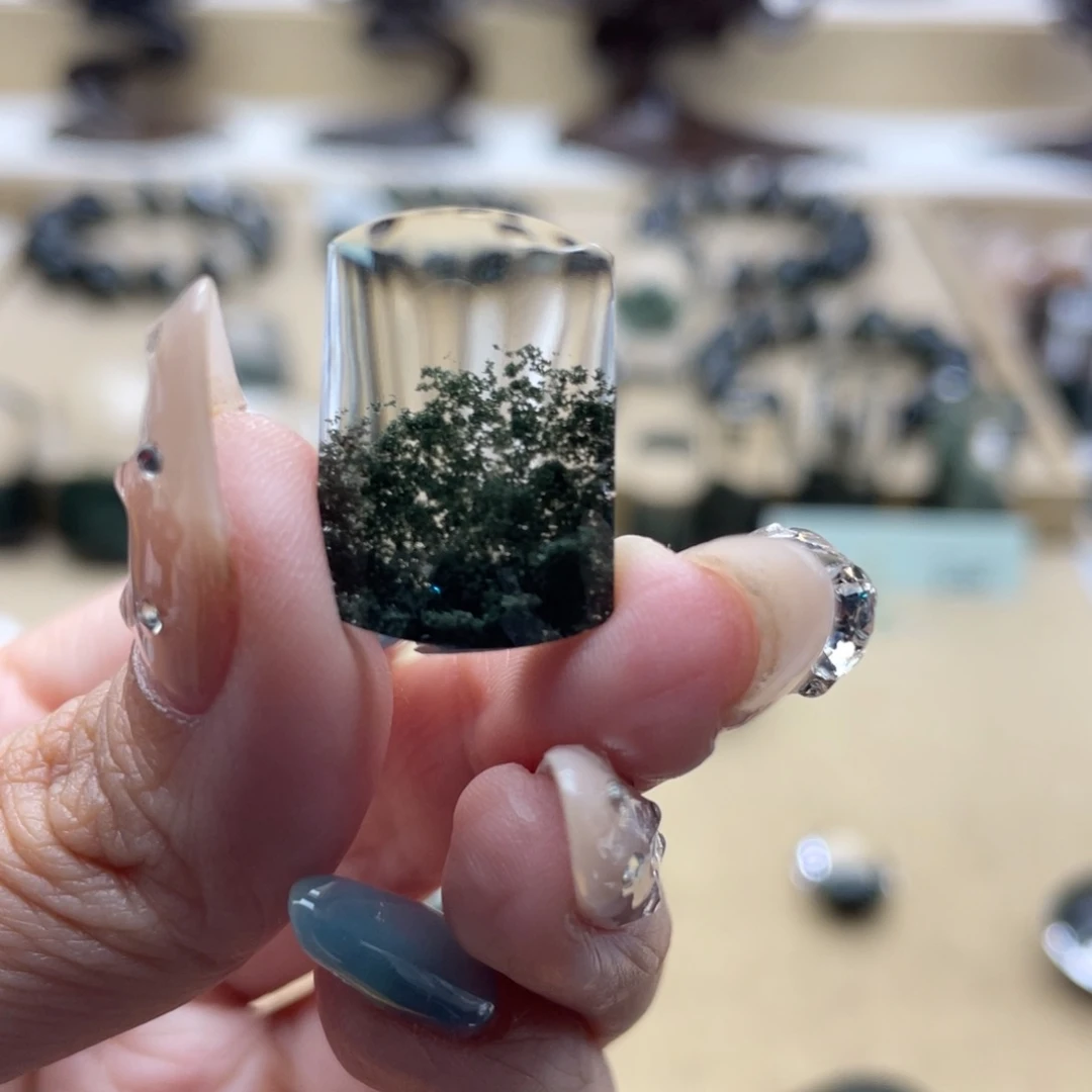 未镶嵌颈饰水晶绿幽灵吊坠