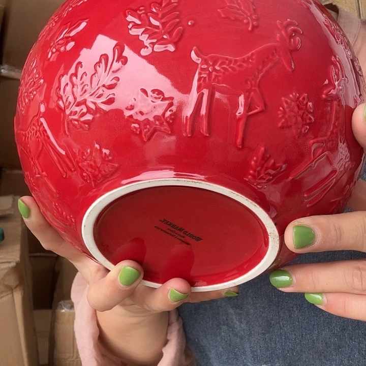 外贸尾单高温陶瓷微瑕红色浮雕大碗