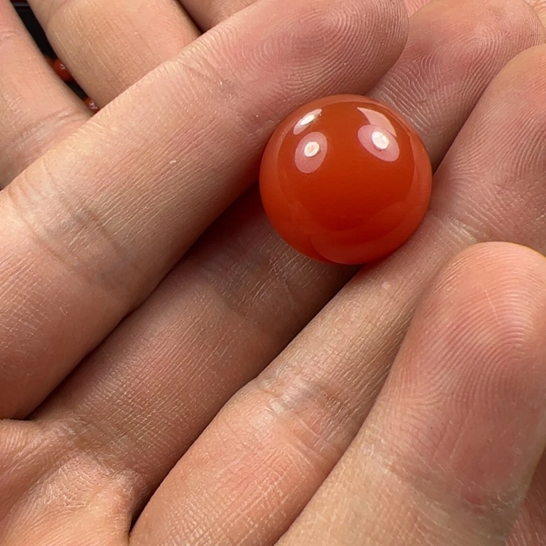 南红玛瑙圆珠未镶嵌