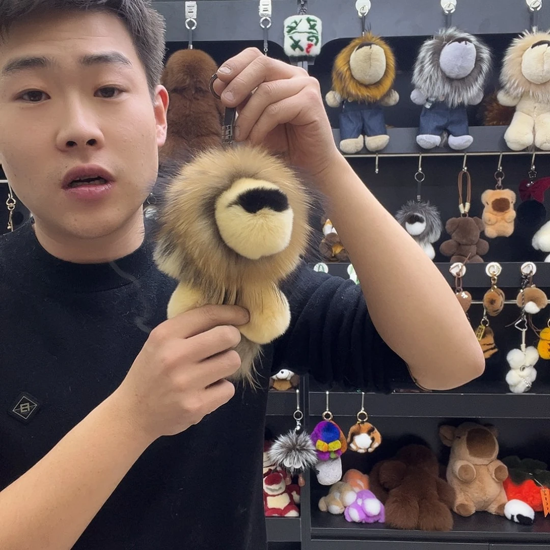 带子款钛合金狮子