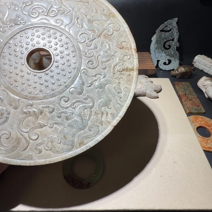 用***9和田玉未镶嵌车挂