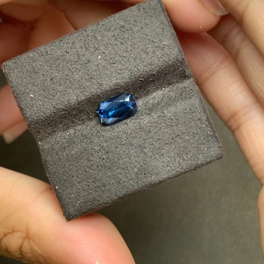 裸石蓝宝石天然皇家蓝蓝宝石1.38ct