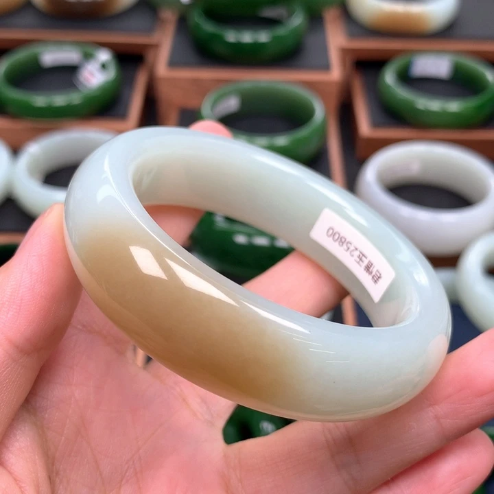 未镶嵌手镯和田玉（糖玉）
