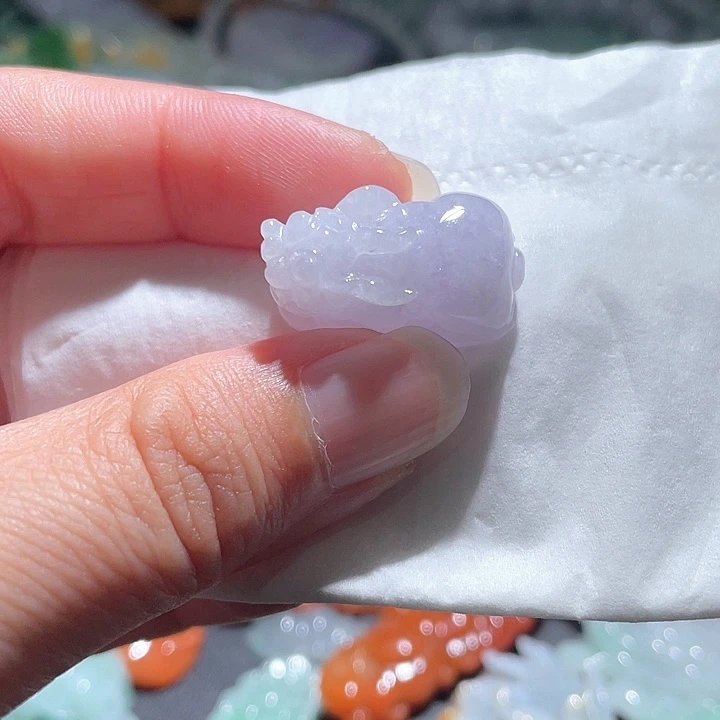颈饰未镶嵌翡翠天