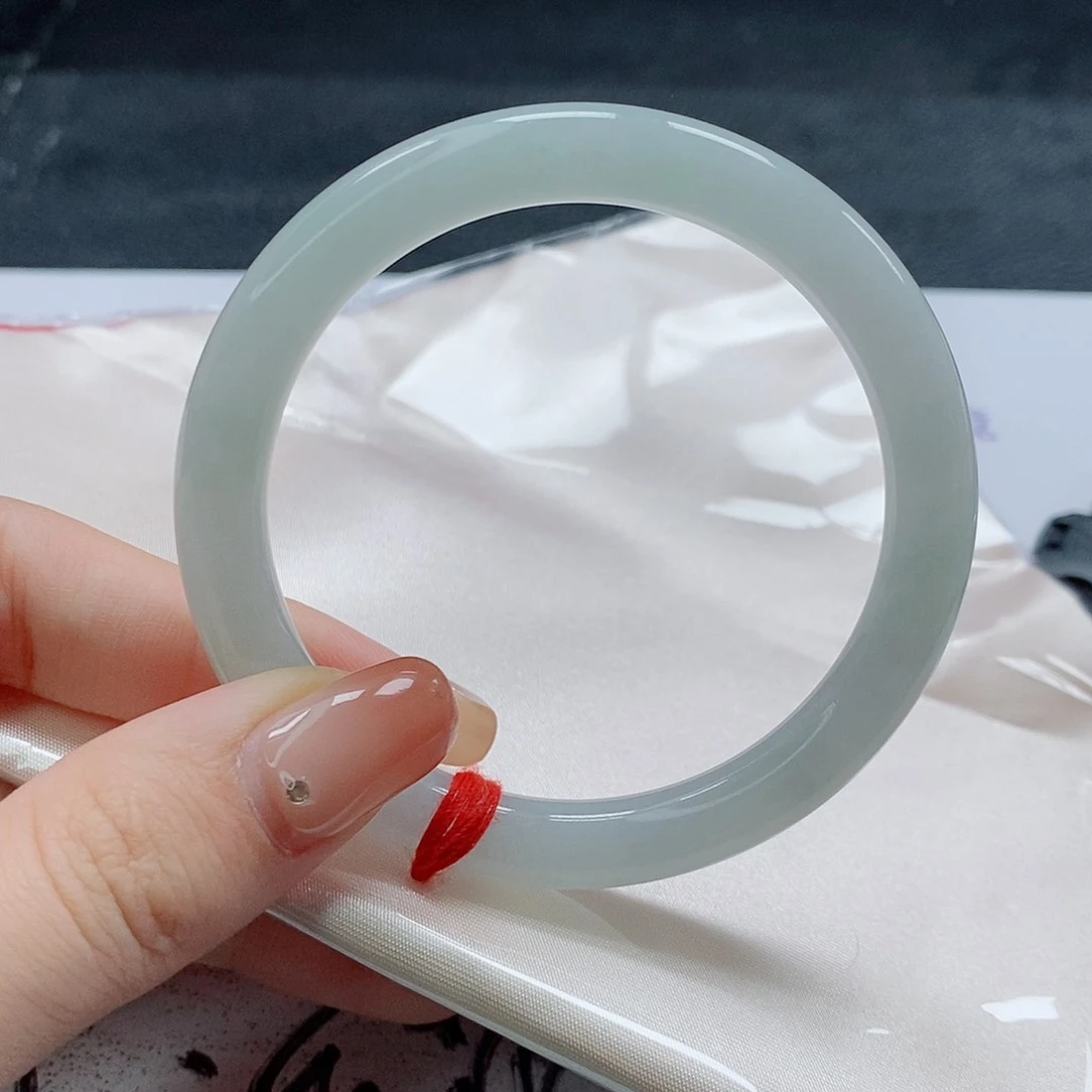 【闪购商品】未镶嵌手镯（圆镯）翡翠417号